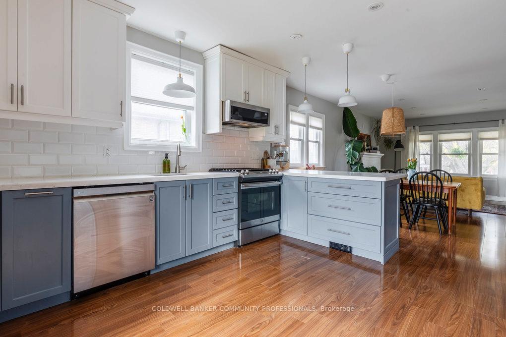 Photo 10 of 938 Lawrence Road, Hamilton, Rosedale — HOMEH