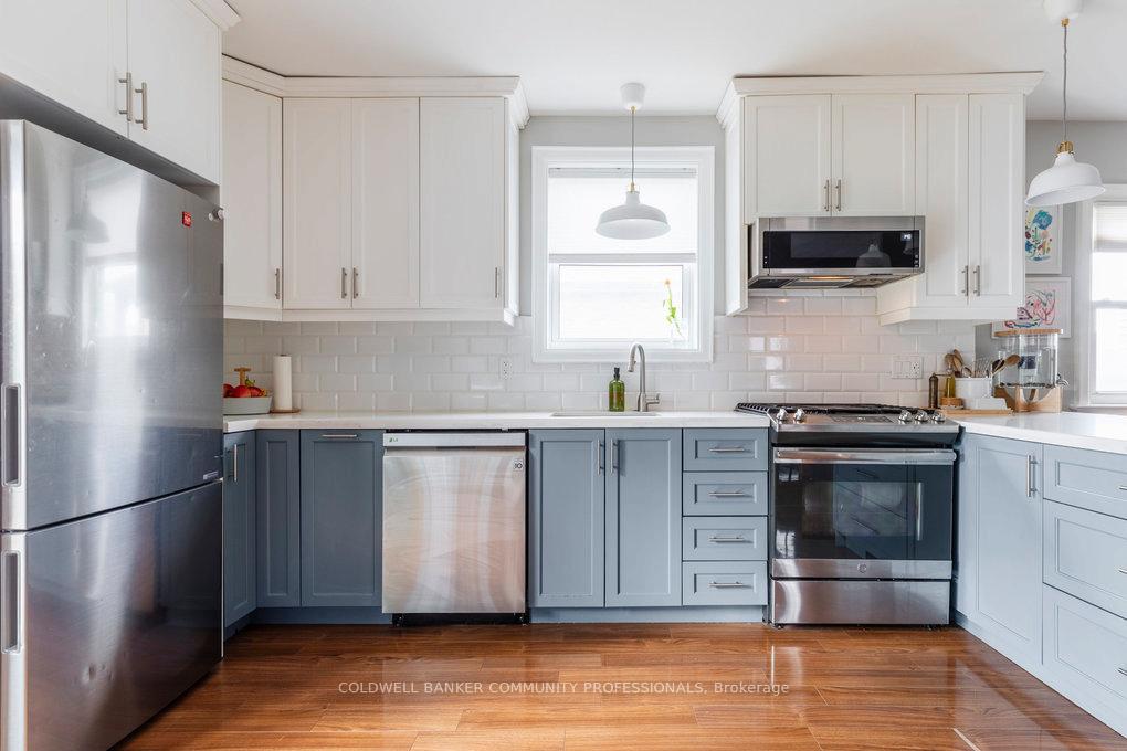 Photo 5 of 938 Lawrence Road, Hamilton, Rosedale — HOMEH