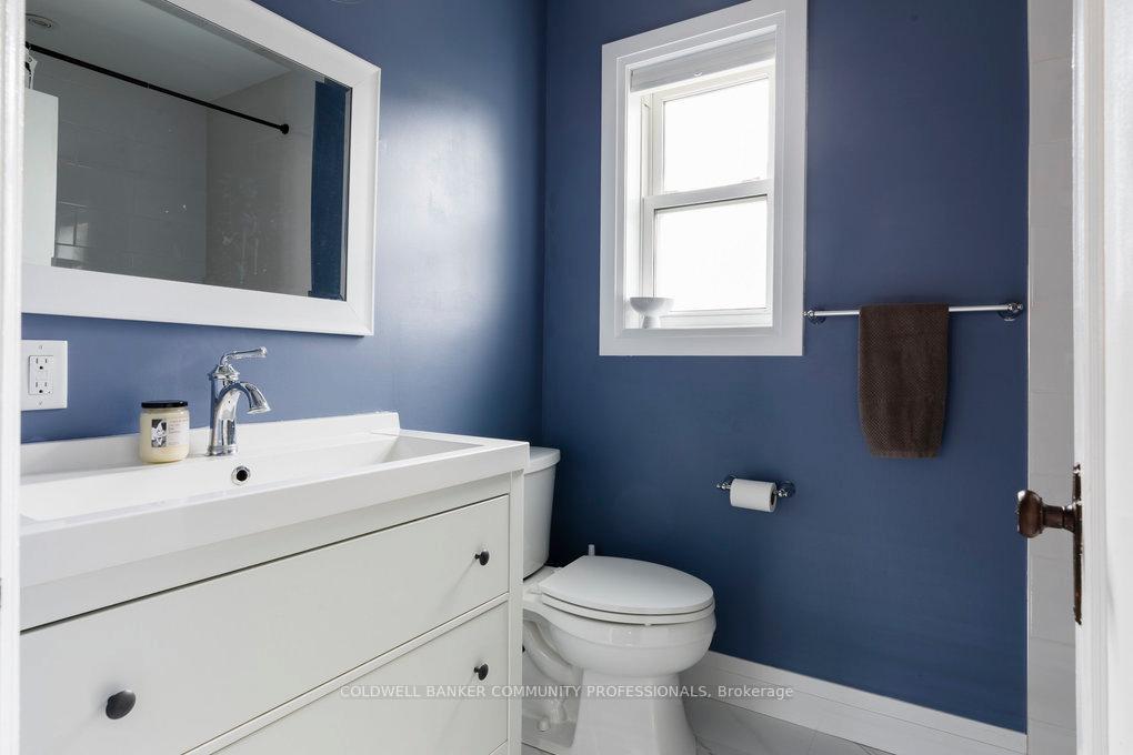 Photo 13 of 938 Lawrence Road, Hamilton, Rosedale — HOMEH