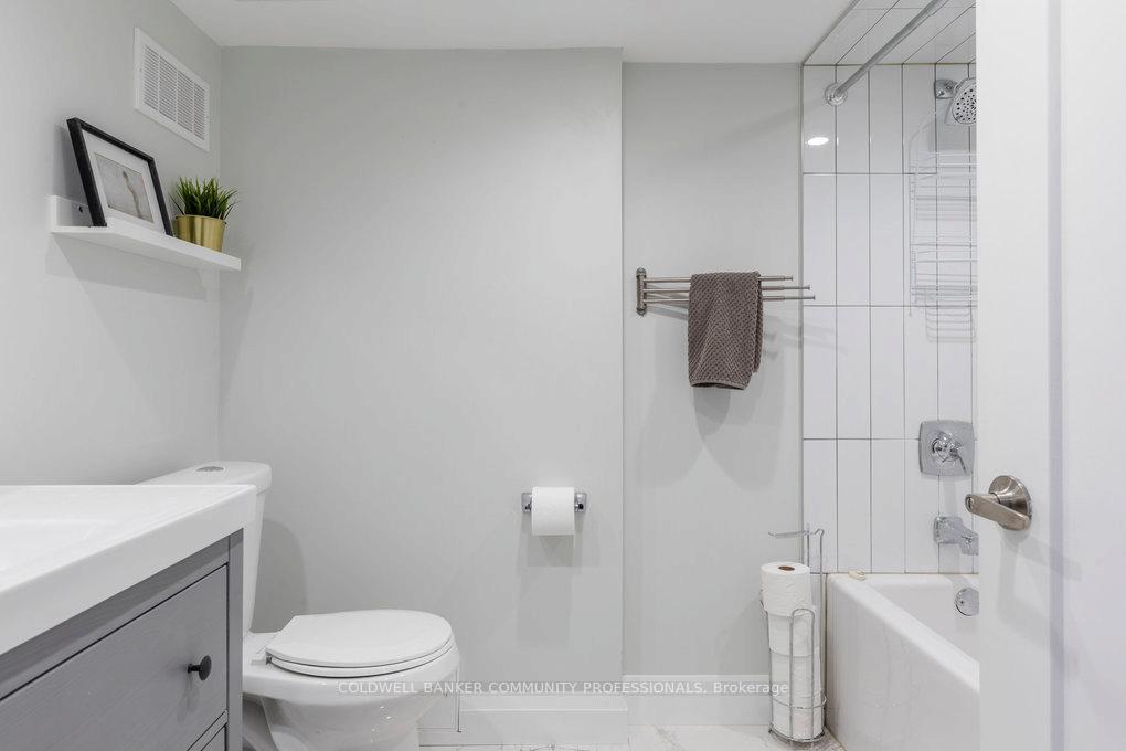 Photo 36 of 938 Lawrence Road, Hamilton, Rosedale — HOMEH