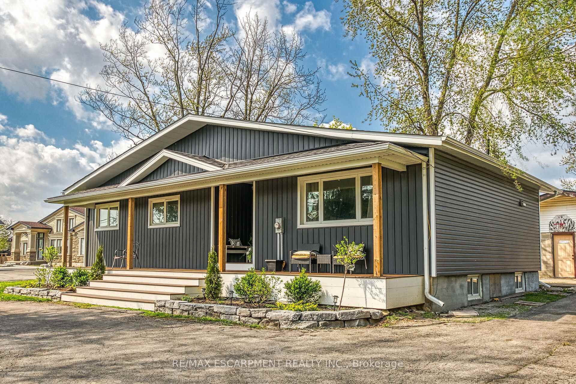 Photo 1 of 1214 Golf Club Road, Hamilton, Rural Glanbrook — HOMEH