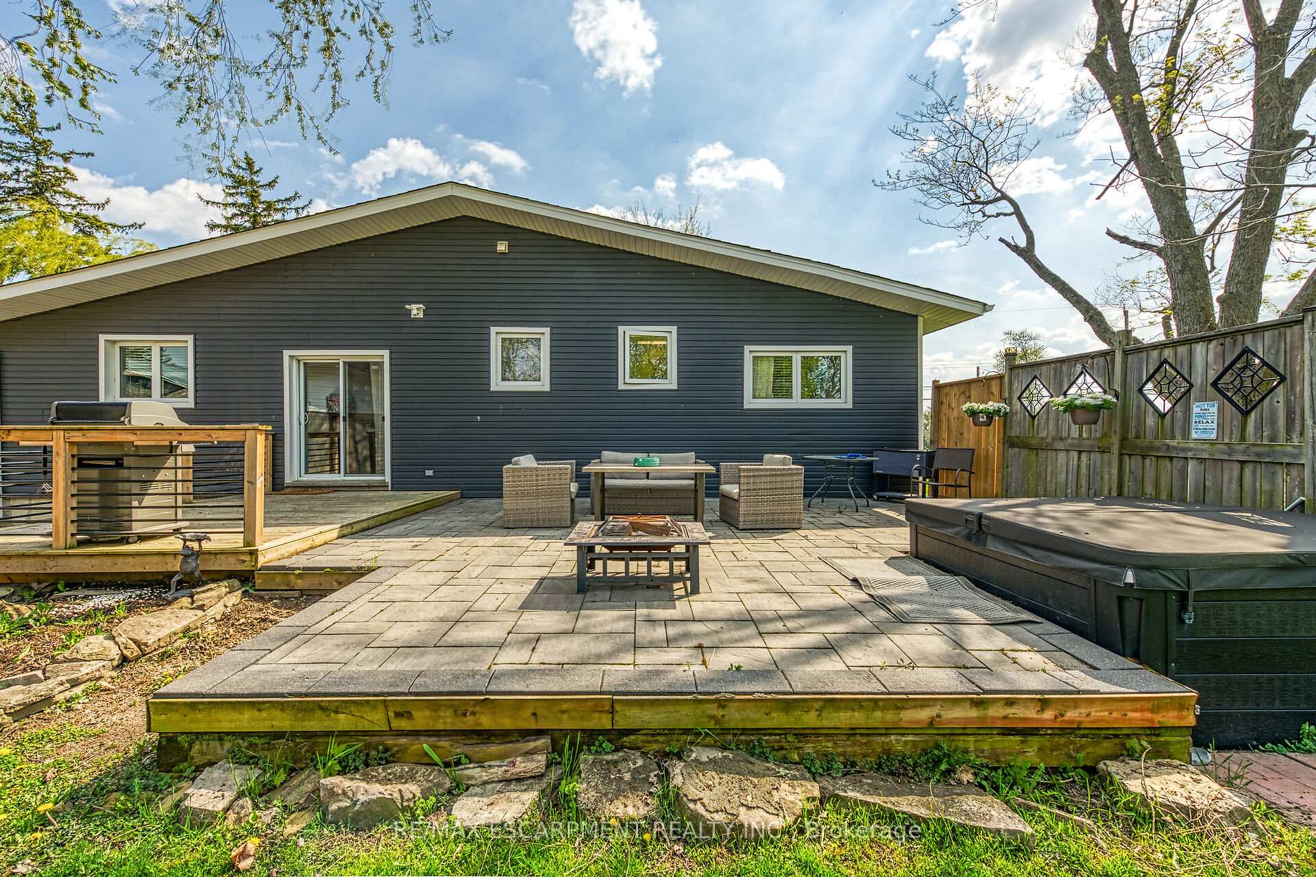 Photo 10 of 1214 Golf Club Road, Hamilton, Rural Glanbrook — HOMEH