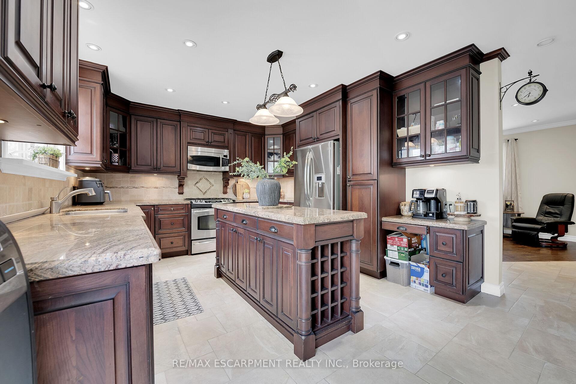 Photo 7 of 1214 Golf Club Road, Hamilton, Rural Glanbrook — HOMEH