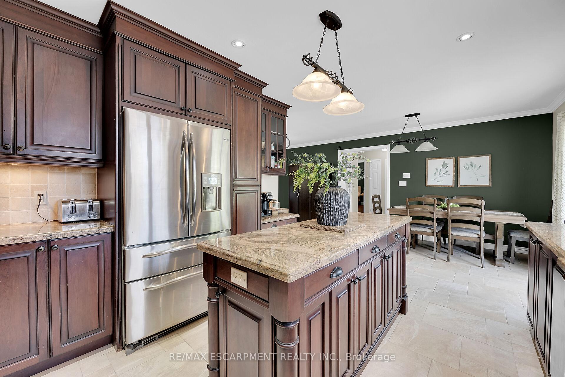 Photo 4 of 1214 Golf Club Road, Hamilton, Rural Glanbrook — HOMEH