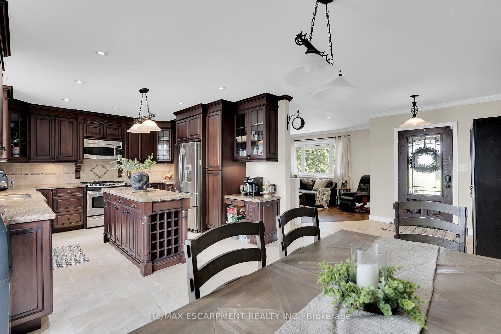 Photo 14 of 1214 Golf Club Road, Hamilton, Rural Glanbrook — HOMEH
