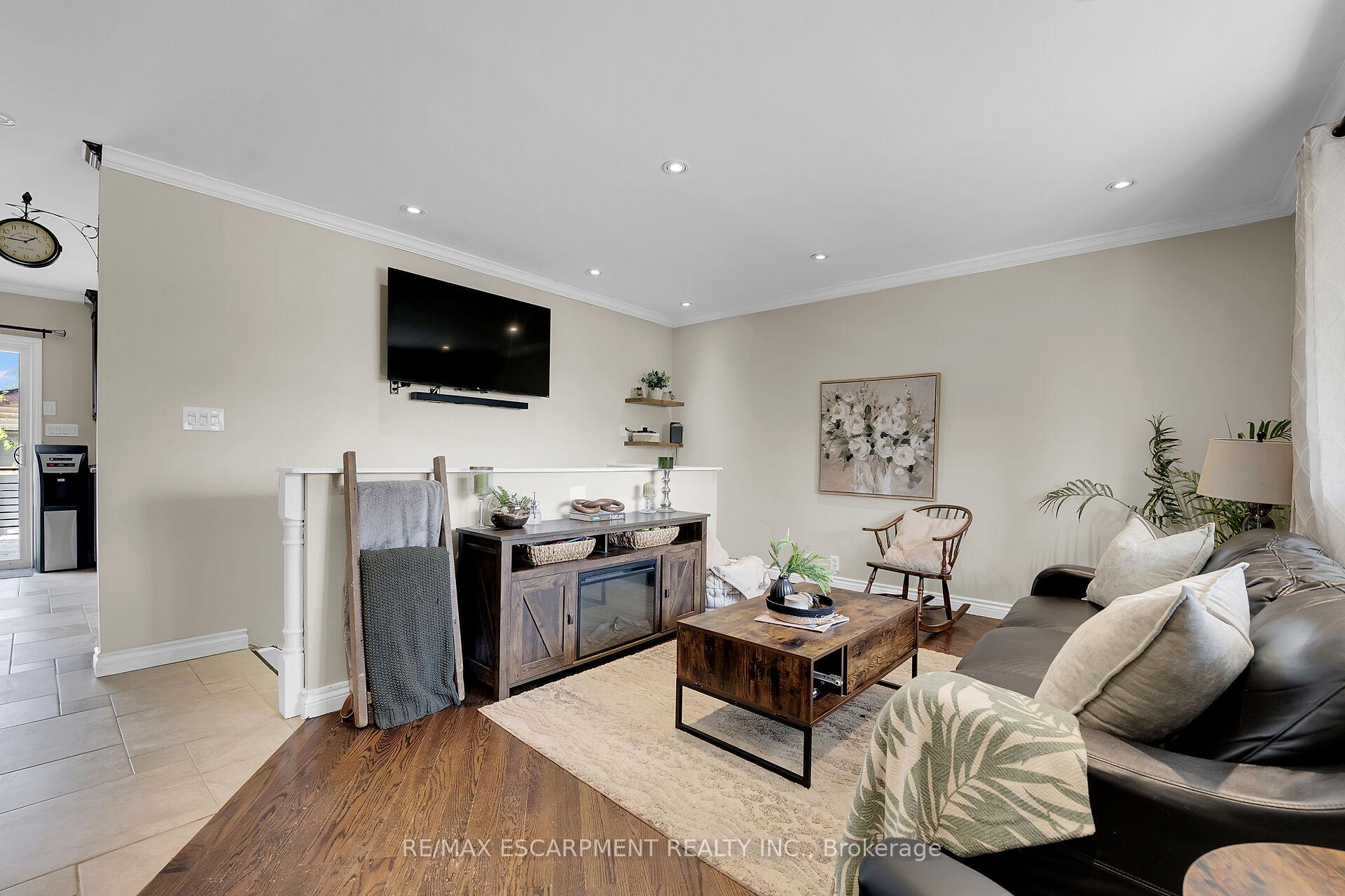 Photo 18 of 1214 Golf Club Road, Hamilton, Rural Glanbrook — HOMEH