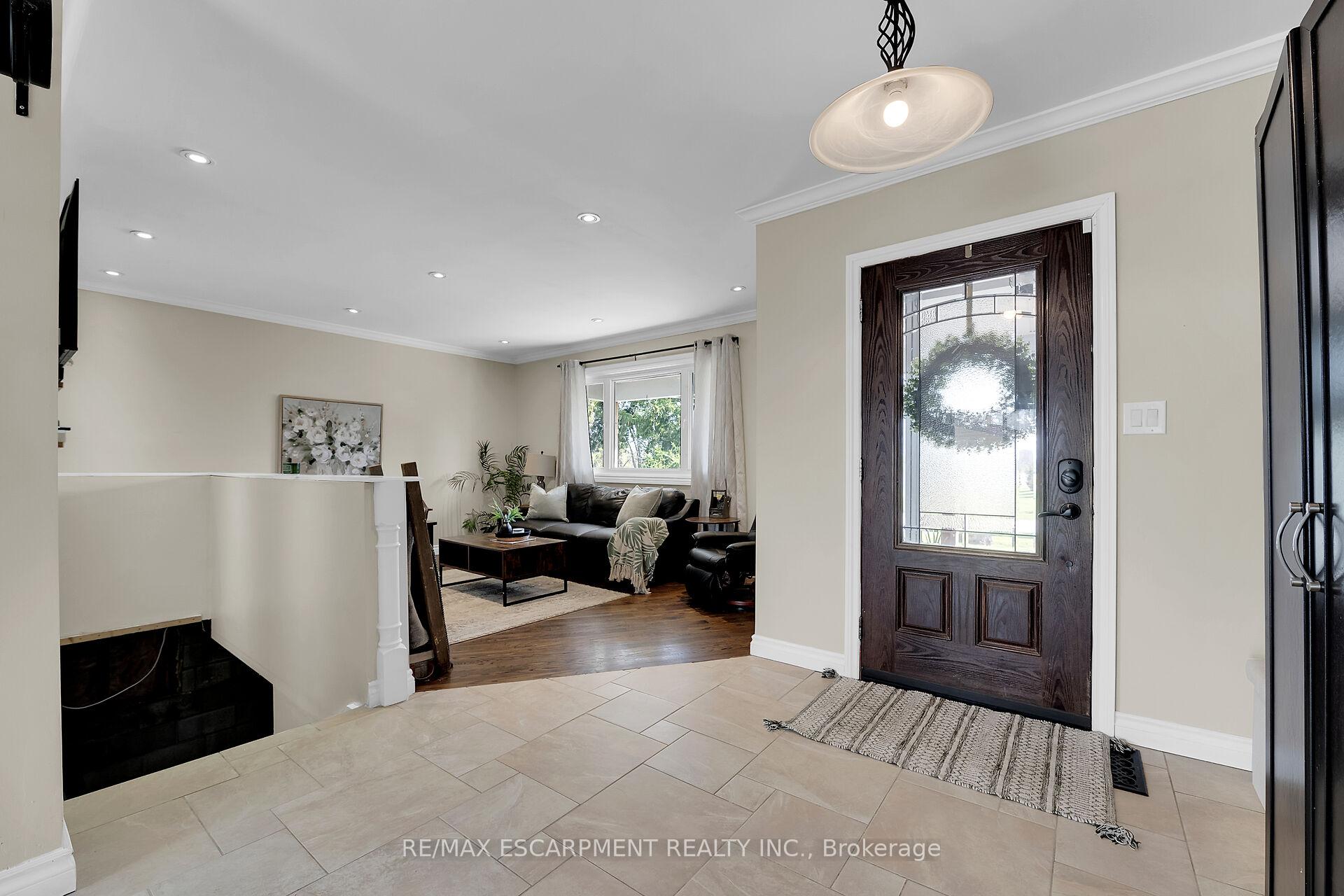 Photo 11 of 1214 Golf Club Road, Hamilton, Rural Glanbrook — HOMEH