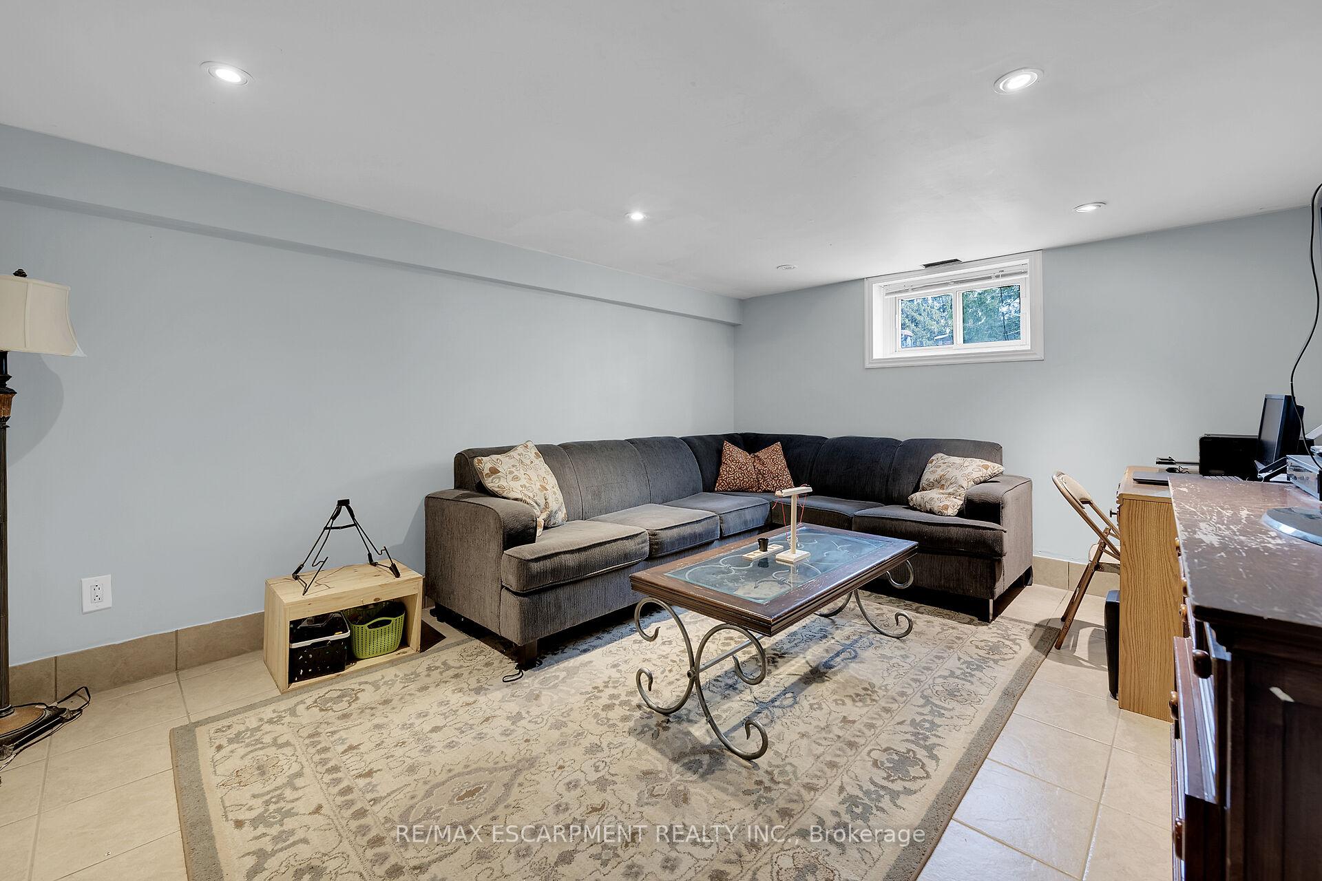 Photo 24 of 1214 Golf Club Road, Hamilton, Rural Glanbrook — HOMEH