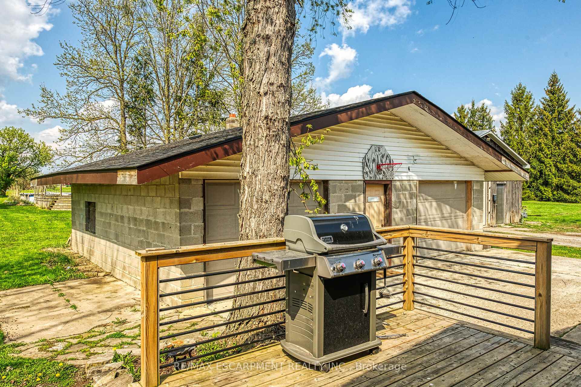 Photo 35 of 1214 Golf Club Road, Hamilton, Rural Glanbrook — HOMEH
