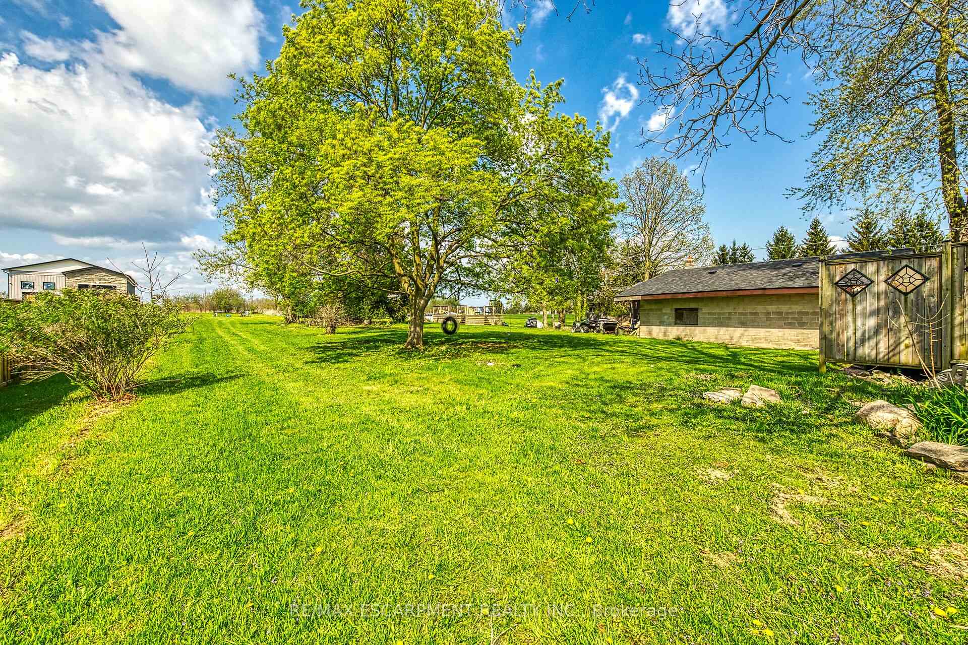 Photo 33 of 1214 Golf Club Road, Hamilton, Rural Glanbrook — HOMEH