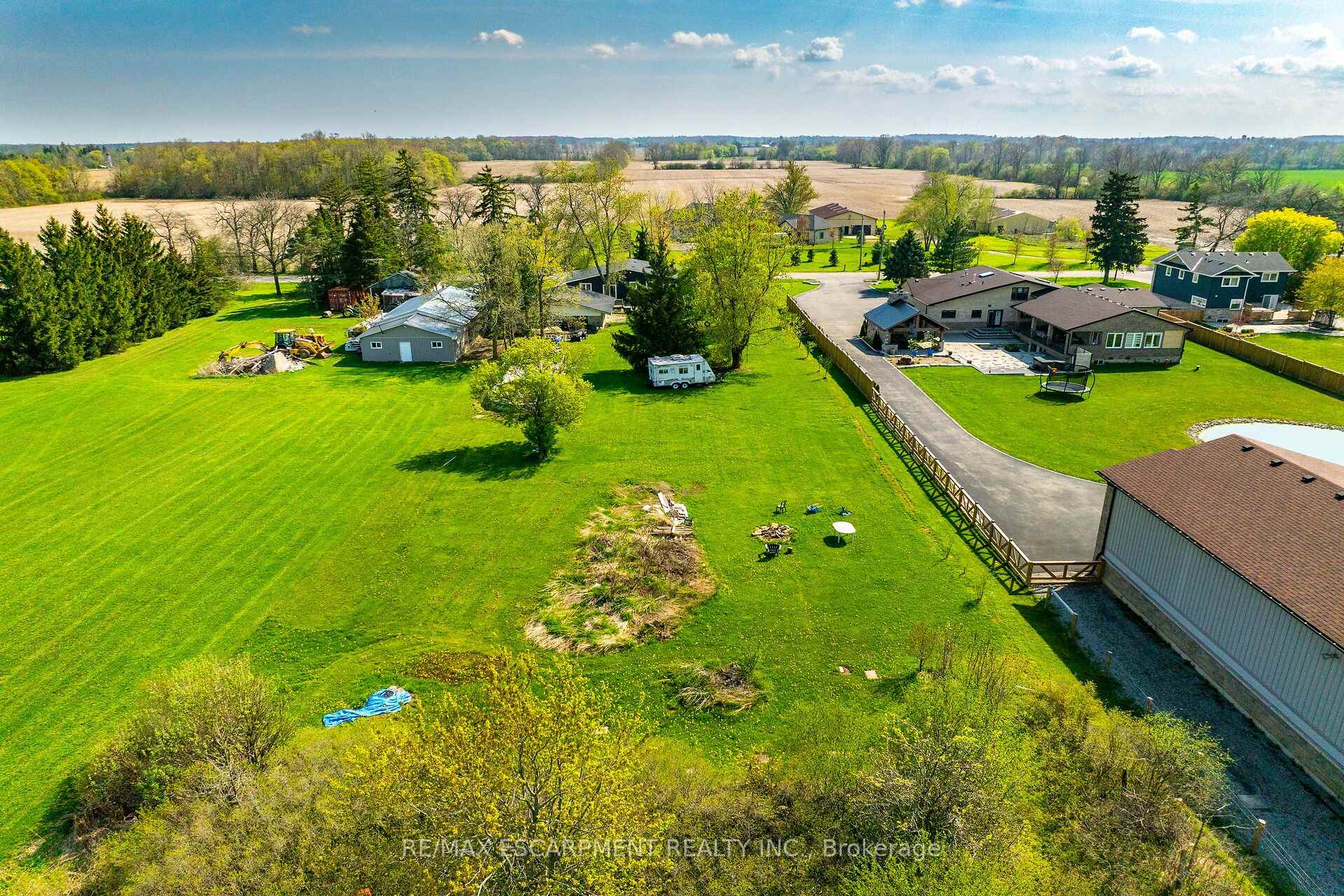 Photo 36 of 1214 Golf Club Road, Hamilton, Rural Glanbrook — HOMEH