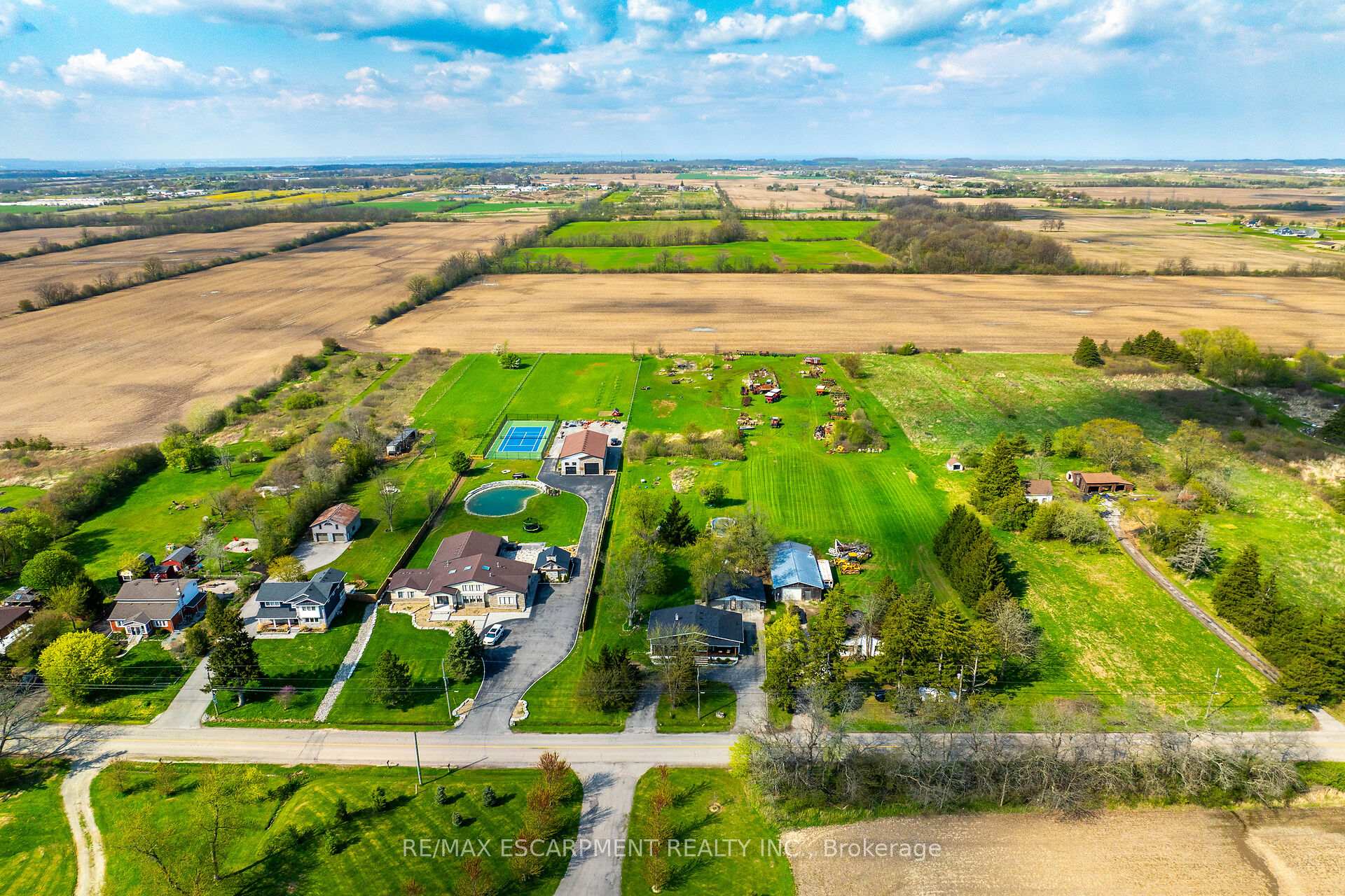 Photo 47 of 1214 Golf Club Road, Hamilton, Rural Glanbrook — HOMEH
