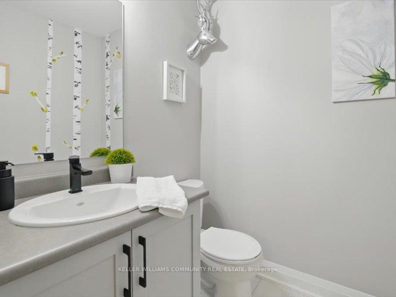 Photo 35 of Unit 2, 35 Hanning Court, Clarington, Bowmanville — HOMEH