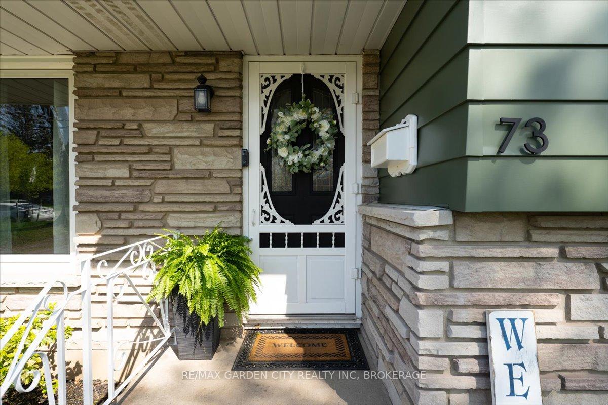 Photo 23 of 73 Alexandra Boulevard, St. Catharines, Secord Woods — HOMEH