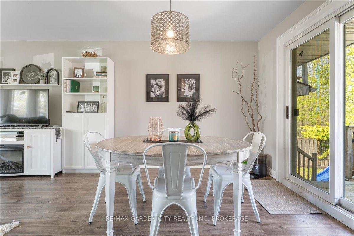 Photo 42 of 73 Alexandra Boulevard, St. Catharines, Secord Woods — HOMEH