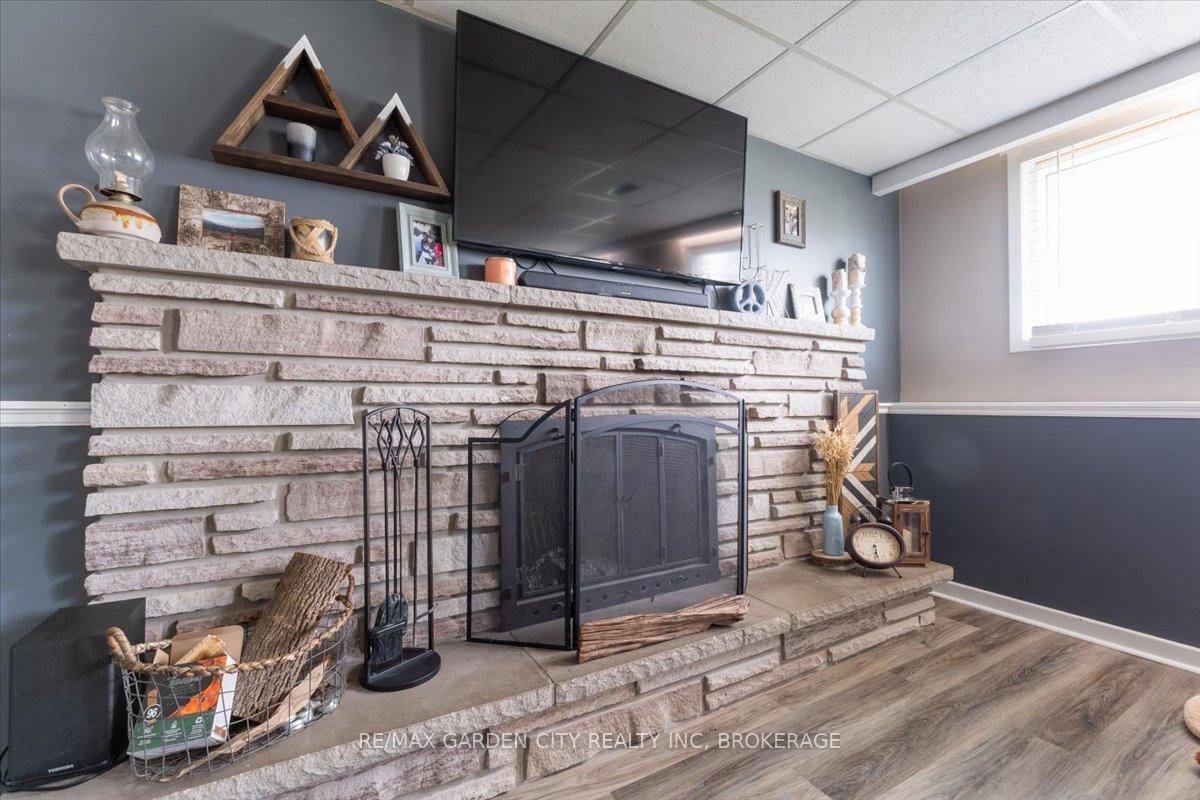 Photo 28 of 73 Alexandra Boulevard, St. Catharines, Secord Woods — HOMEH