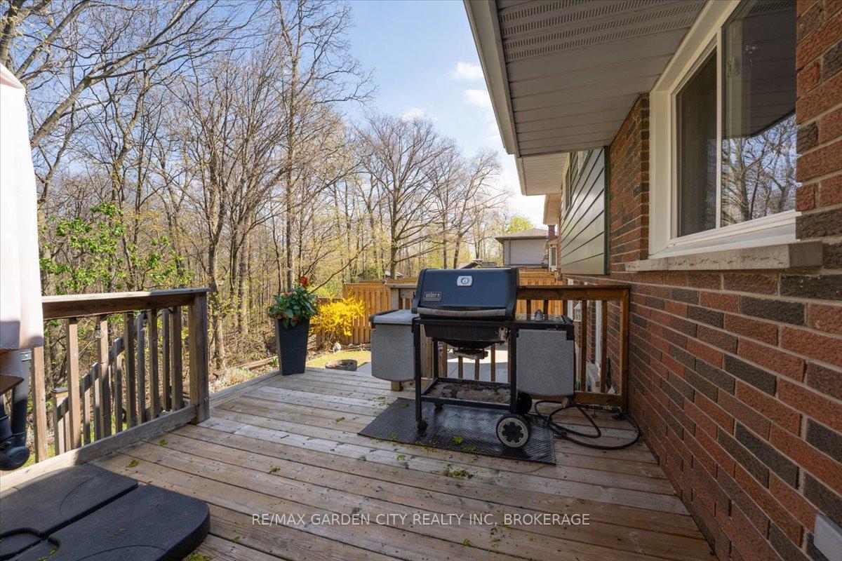 Photo 37 of 73 Alexandra Boulevard, St. Catharines, Secord Woods — HOMEH