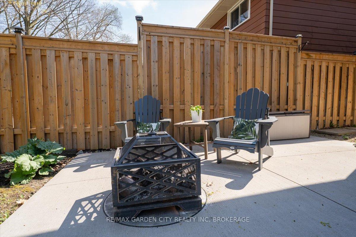 Photo 44 of 73 Alexandra Boulevard, St. Catharines, Secord Woods — HOMEH