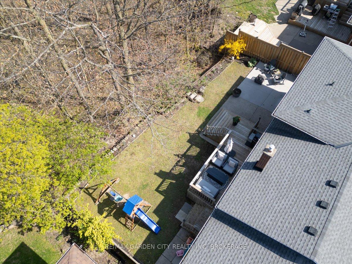 Photo 32 of 73 Alexandra Boulevard, St. Catharines, Secord Woods — HOMEH