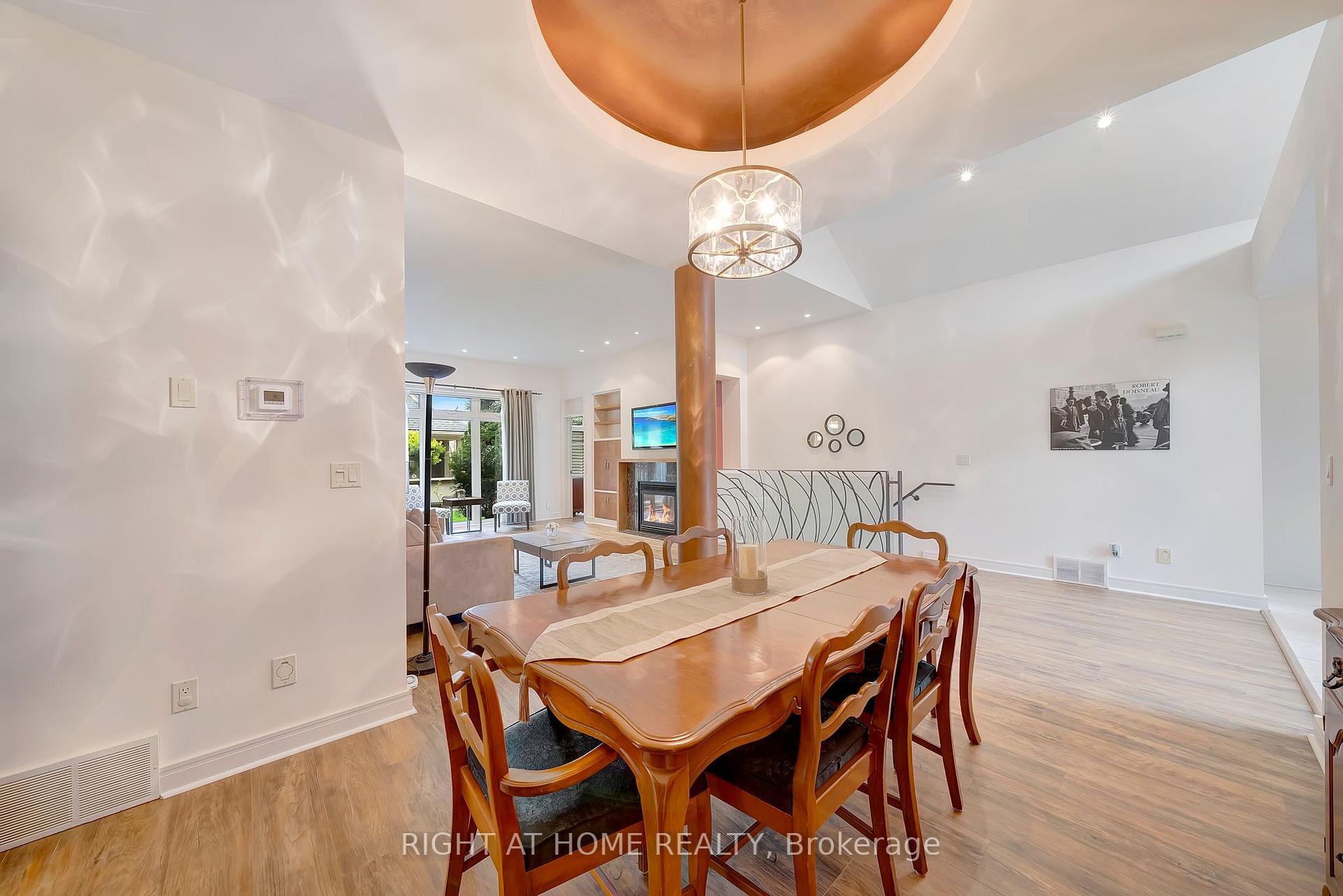 Photo 8 of 40 Arbour Glen Drive, St. Catharines, Grapeview — HOMEH