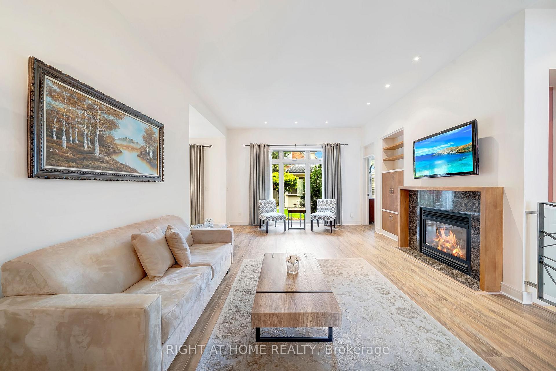 Photo 9 of 40 Arbour Glen Drive, St. Catharines, Grapeview — HOMEH