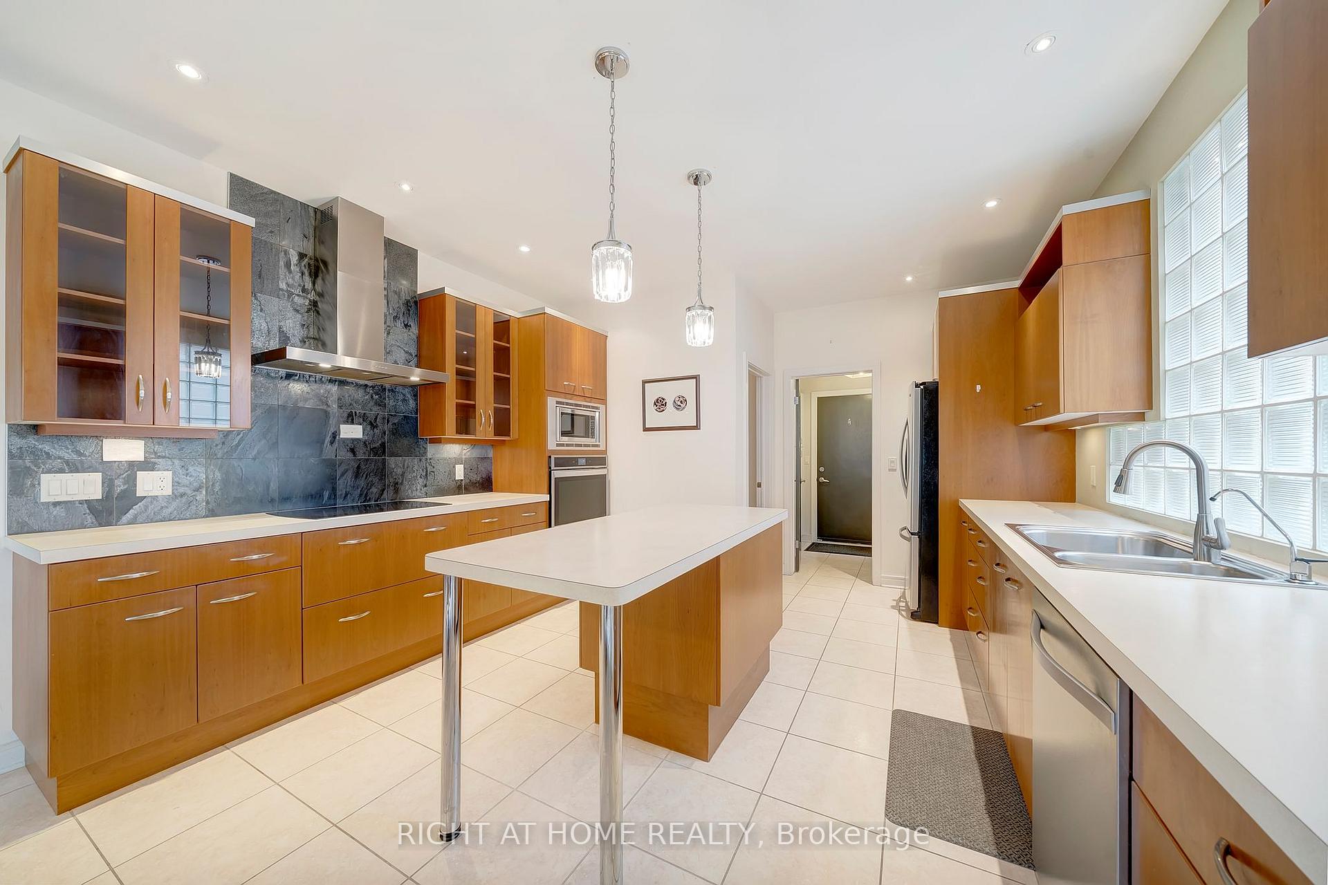 Photo 29 of 40 Arbour Glen Drive, St. Catharines, Grapeview — HOMEH