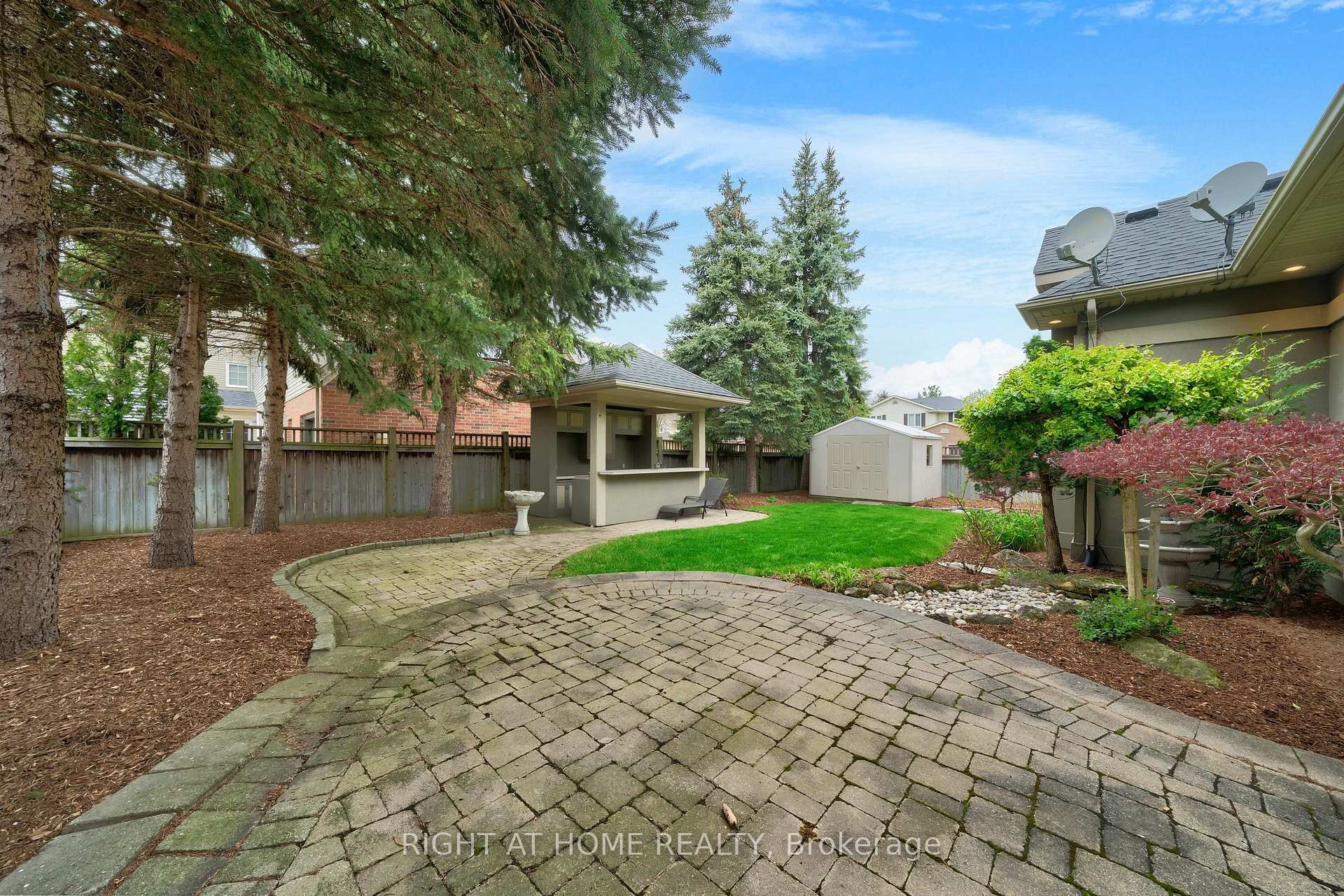 Photo 23 of 40 Arbour Glen Drive, St. Catharines, Grapeview — HOMEH