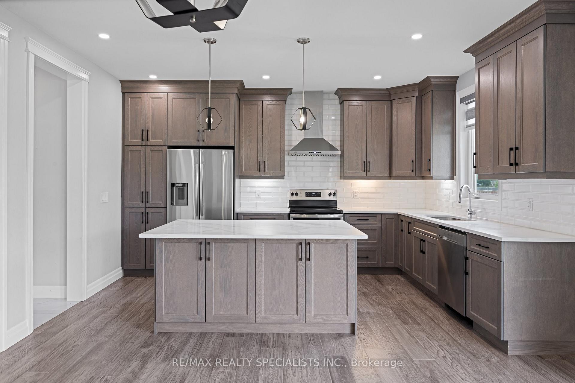 Photo 21 of 1544 Darfield Road, Windsor — HOMEH