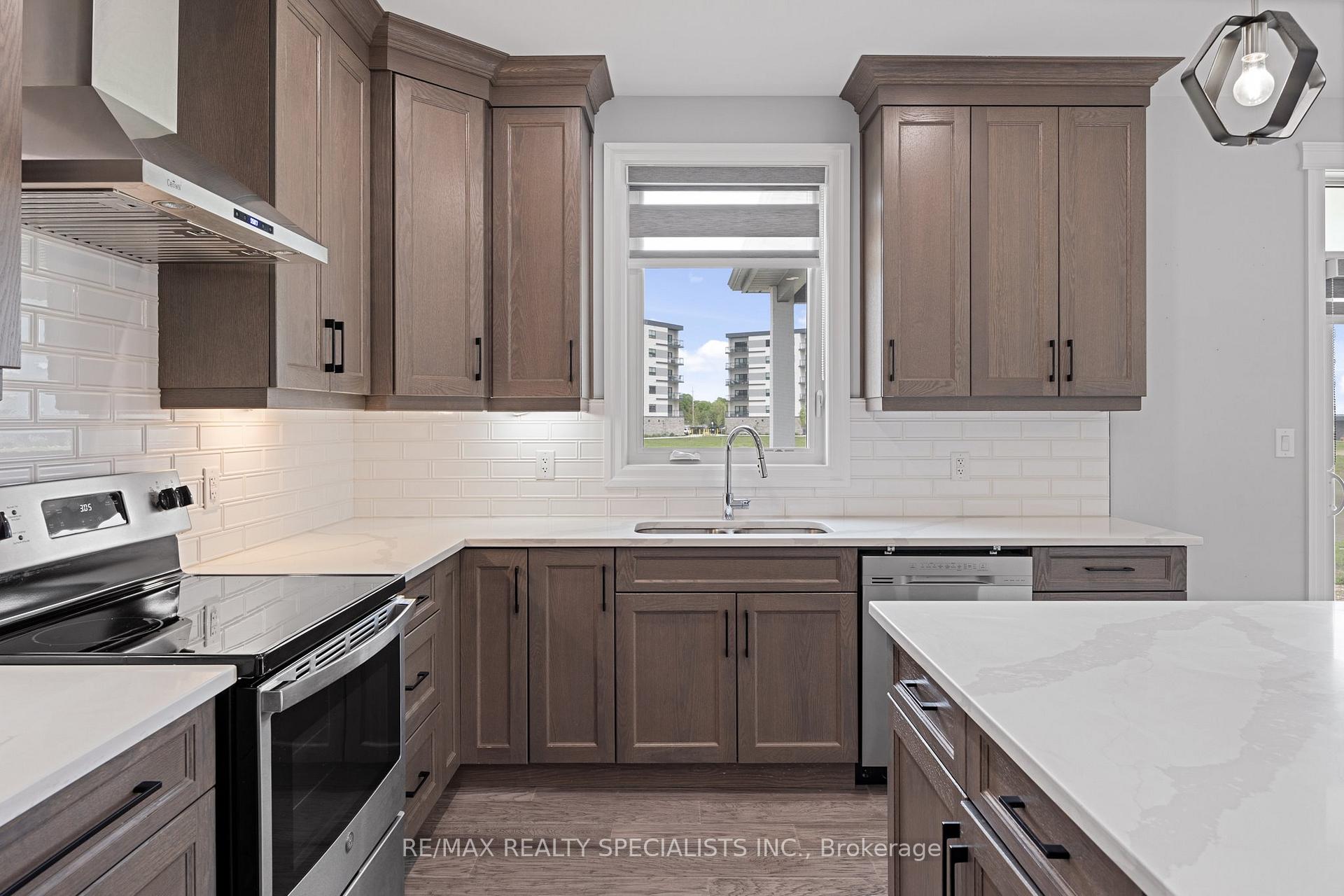 Photo 7 of 1544 Darfield Road, Windsor — HOMEH