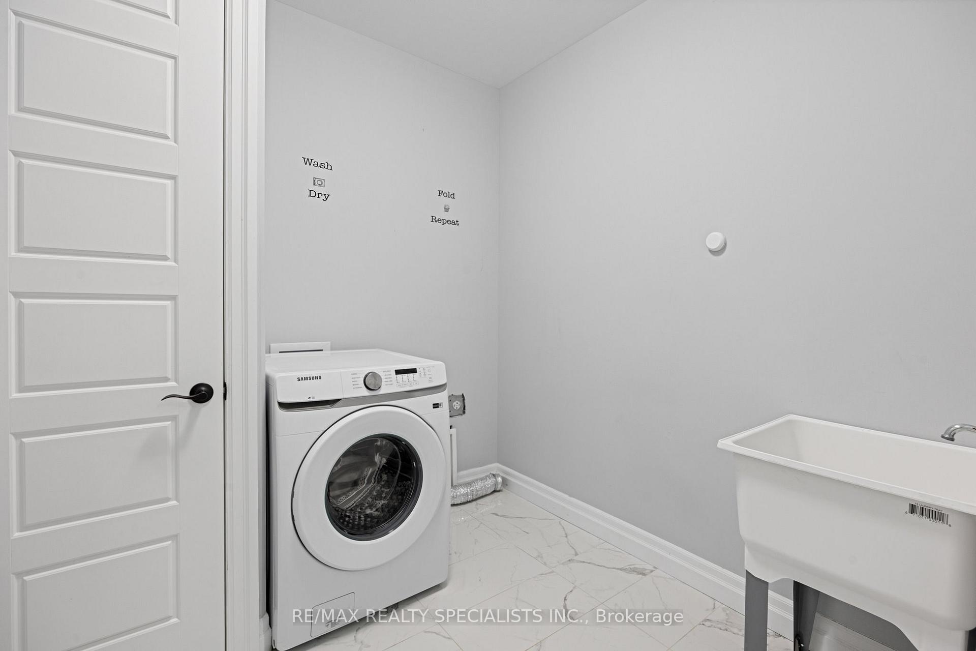 Photo 12 of 1544 Darfield Road, Windsor — HOMEH