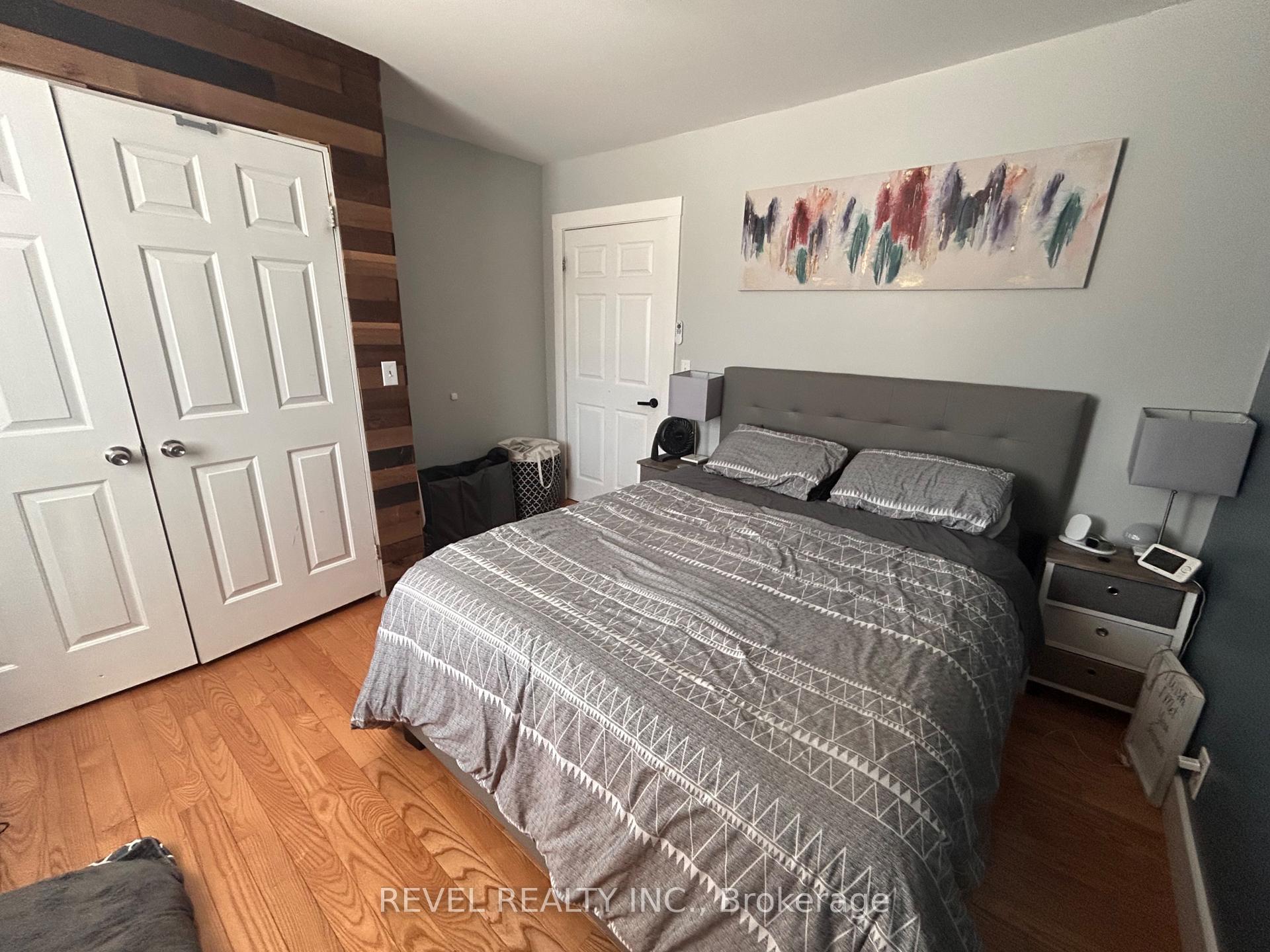 Photo 12 of 185 Fifteenth Avenue, Cochrane — HOMEH
