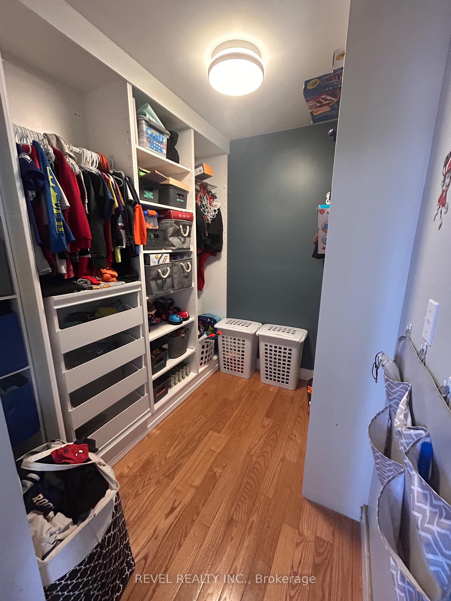Photo 13 of 185 Fifteenth Avenue, Cochrane — HOMEH