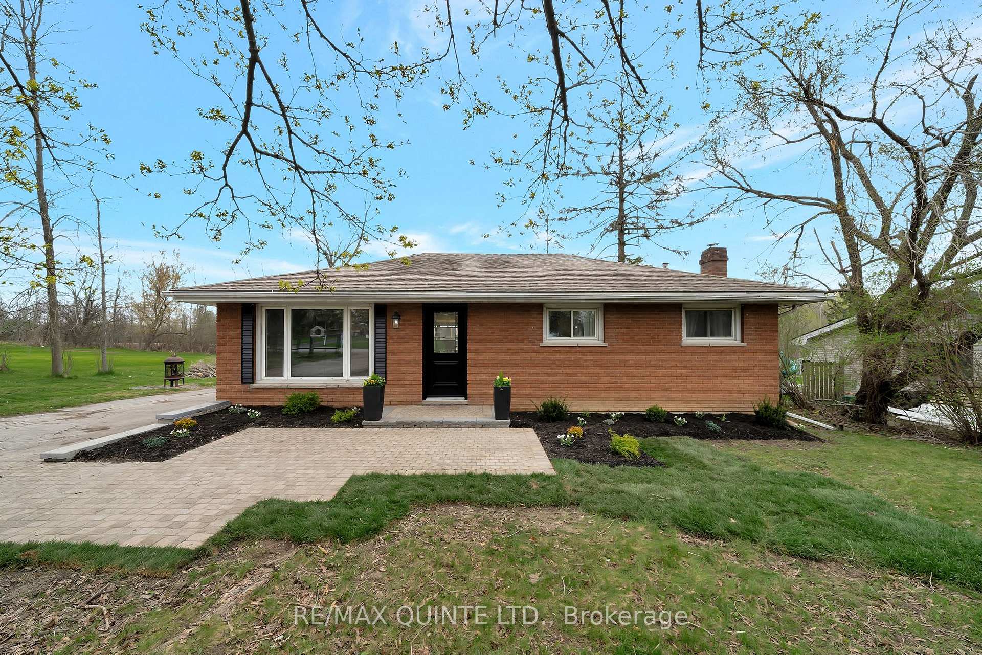 Photo 1 of 368 Whites Road, Quinte West — HOMEH