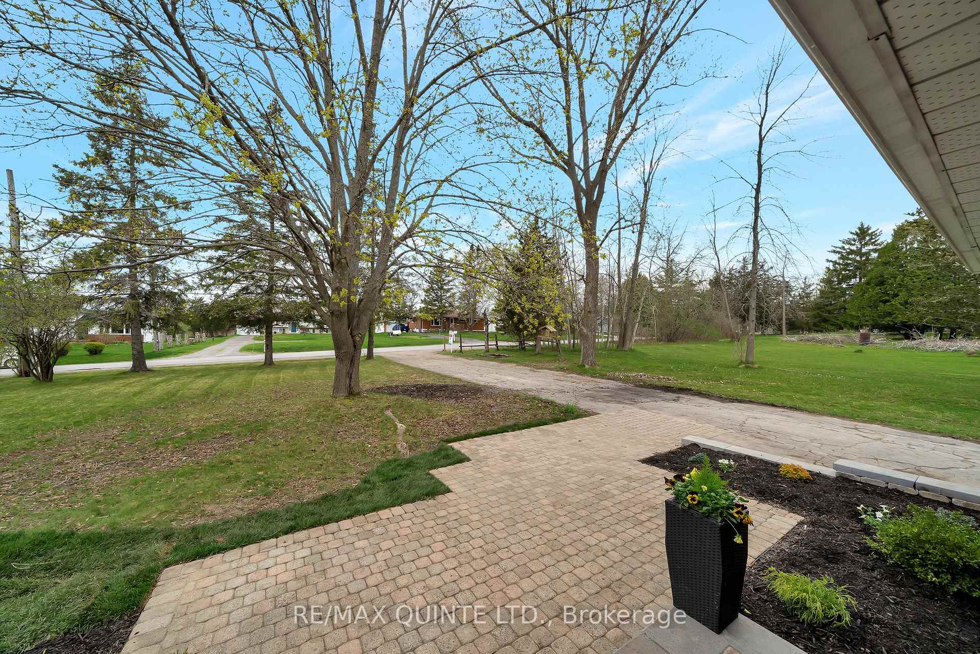 Photo 12 of 368 Whites Road, Quinte West — HOMEH