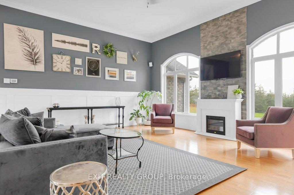 Photo 10 of 109 Sills Road, Belleville, Thurlow Ward — HOMEH