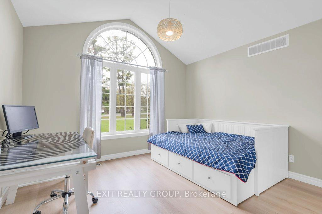 Photo 33 of 109 Sills Road, Belleville, Thurlow Ward — HOMEH