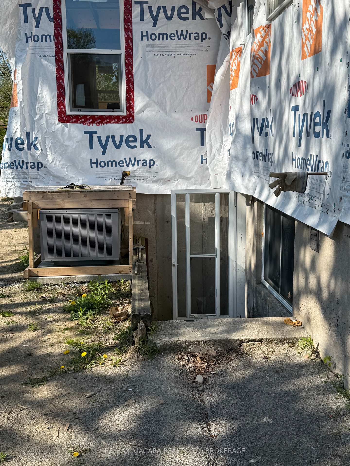 Photo 10 of 347 Pelham Road, St. Catharines, Rykert/Vansickle — HOMEH