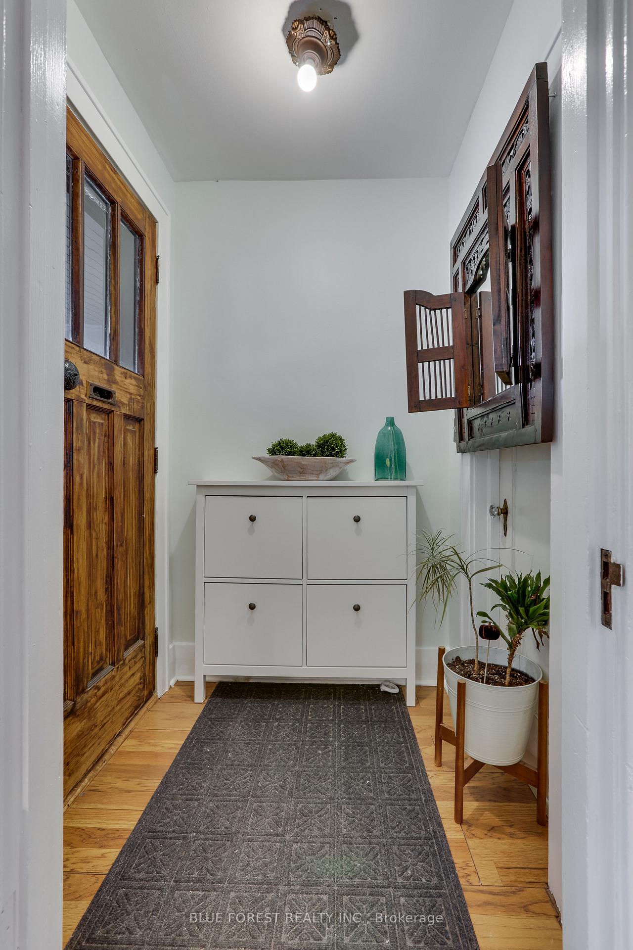 Photo 4 of 32 Bruce Street, London, South F — HOMEH