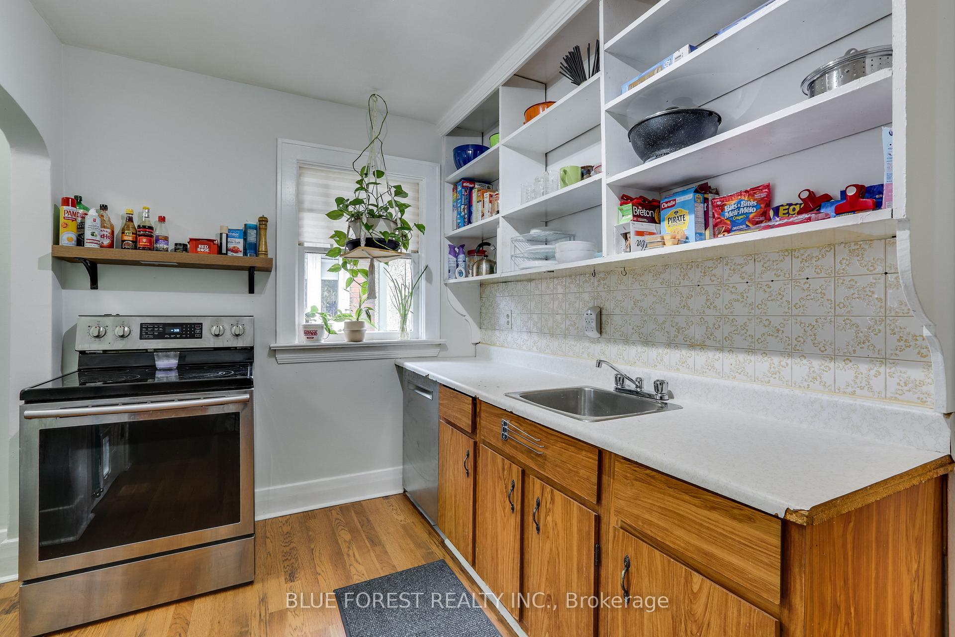 Photo 10 of 32 Bruce Street, London, South F — HOMEH