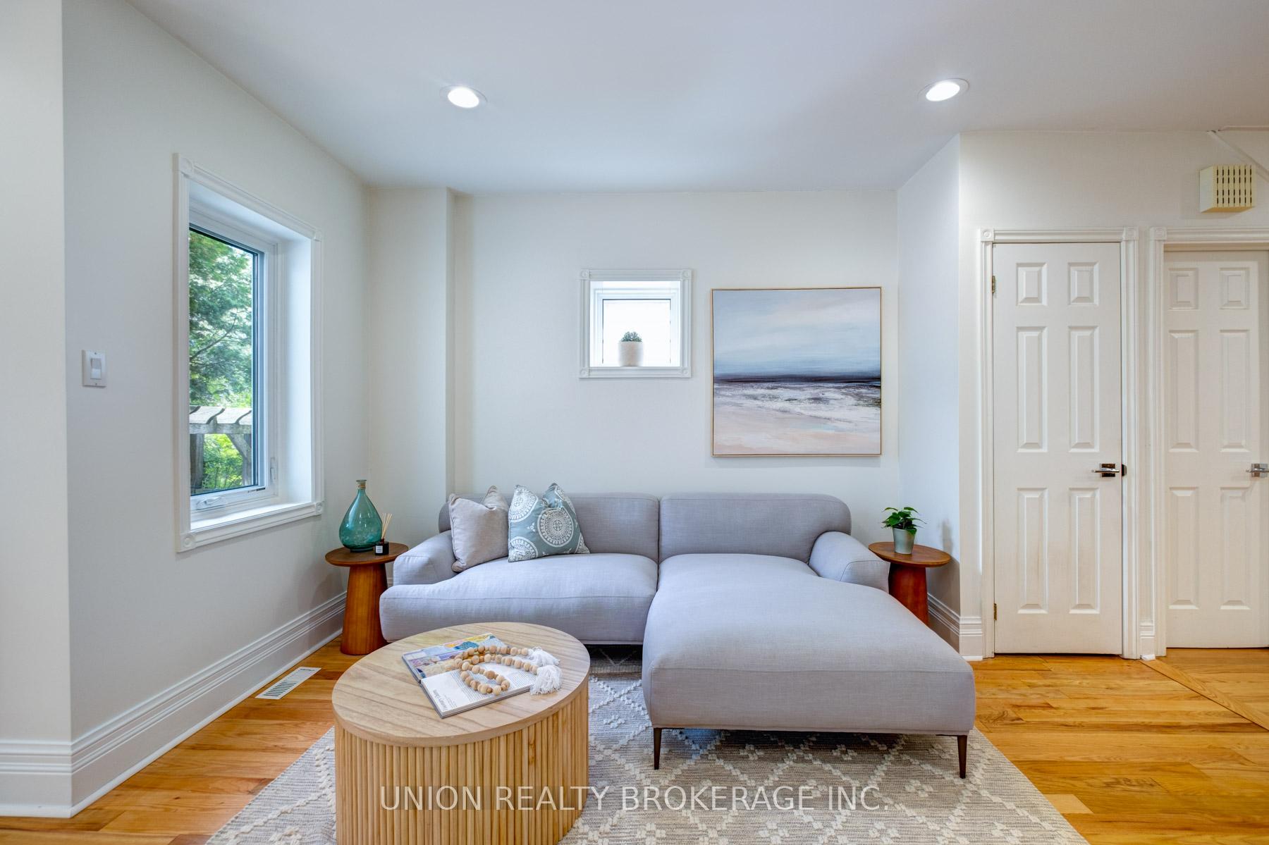 Photo 9 of 52 Malvern Avenue, Toronto, East End-Danforth — HOMEH