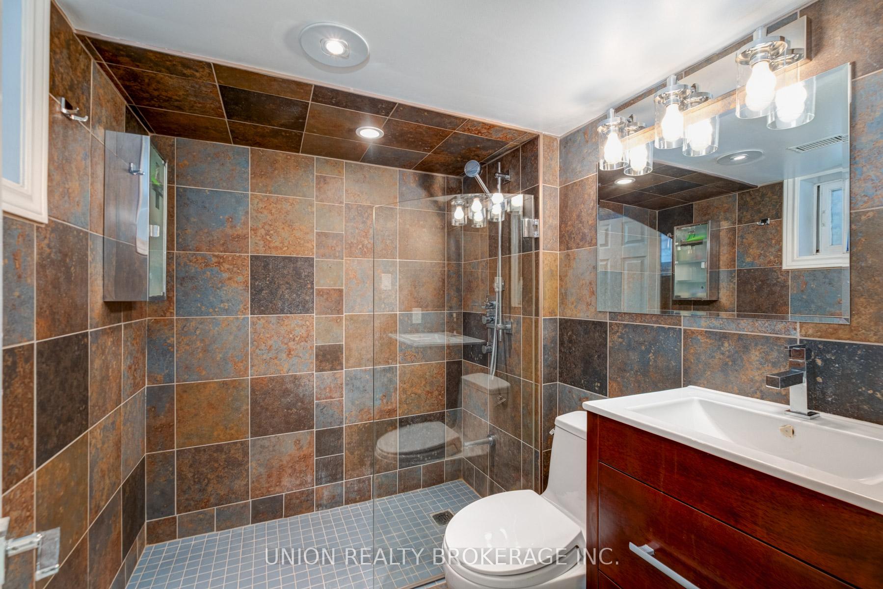Photo 30 of 52 Malvern Avenue, Toronto, East End-Danforth — HOMEH
