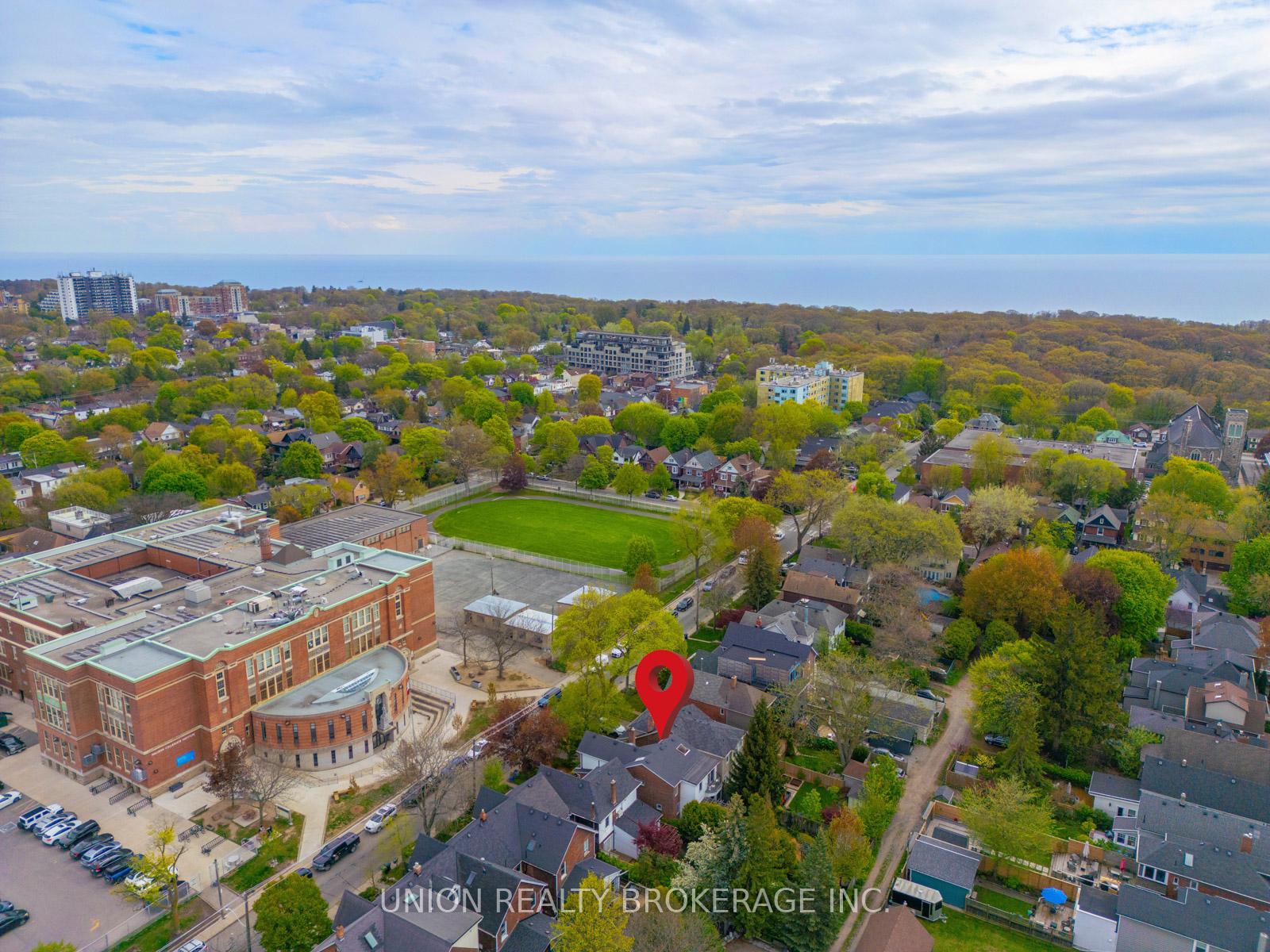 Photo 23 of 52 Malvern Avenue, Toronto, East End-Danforth — HOMEH