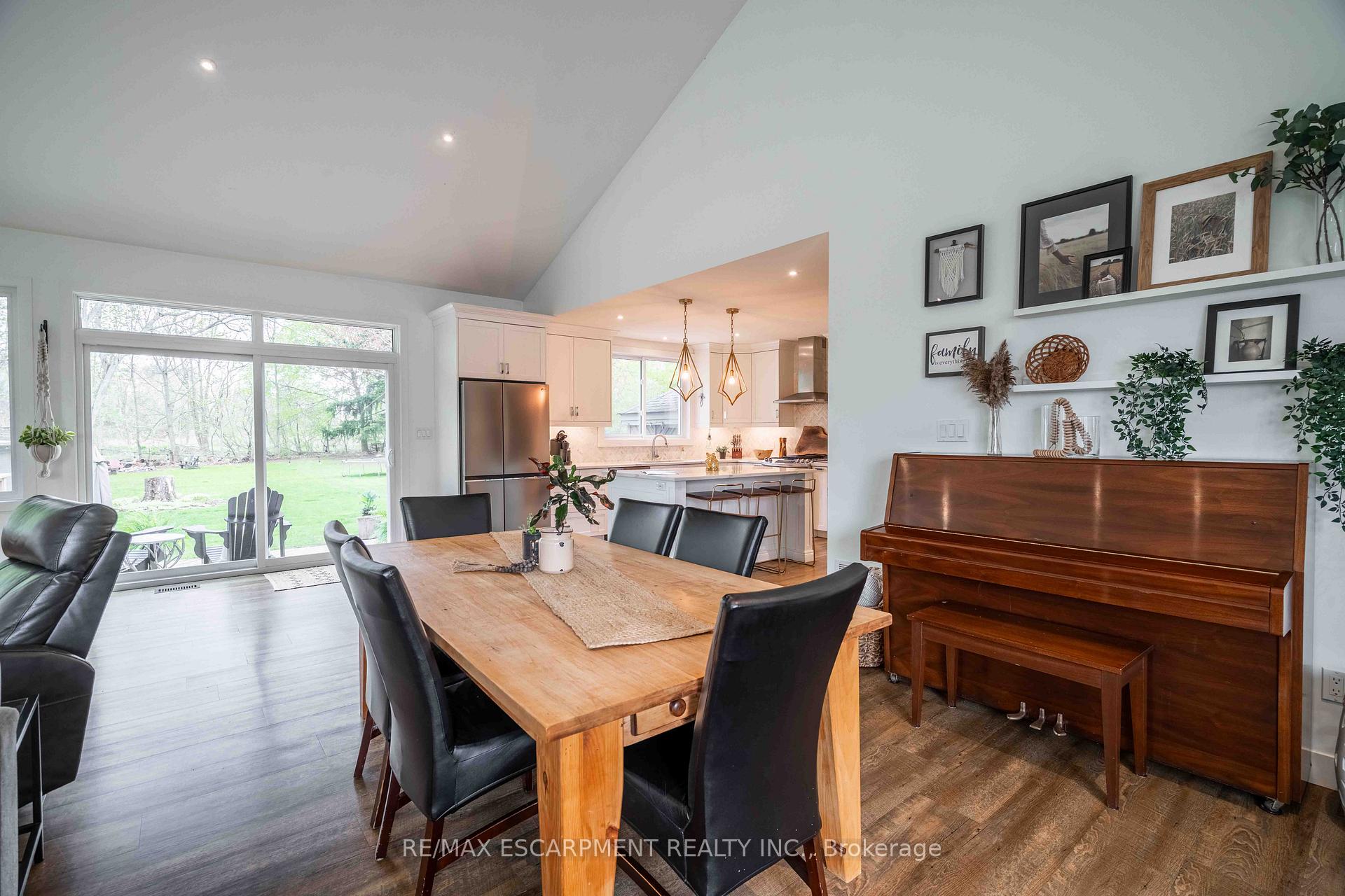Photo 17 of 298 Garner Road E, Hamilton, Ancaster — HOMEH