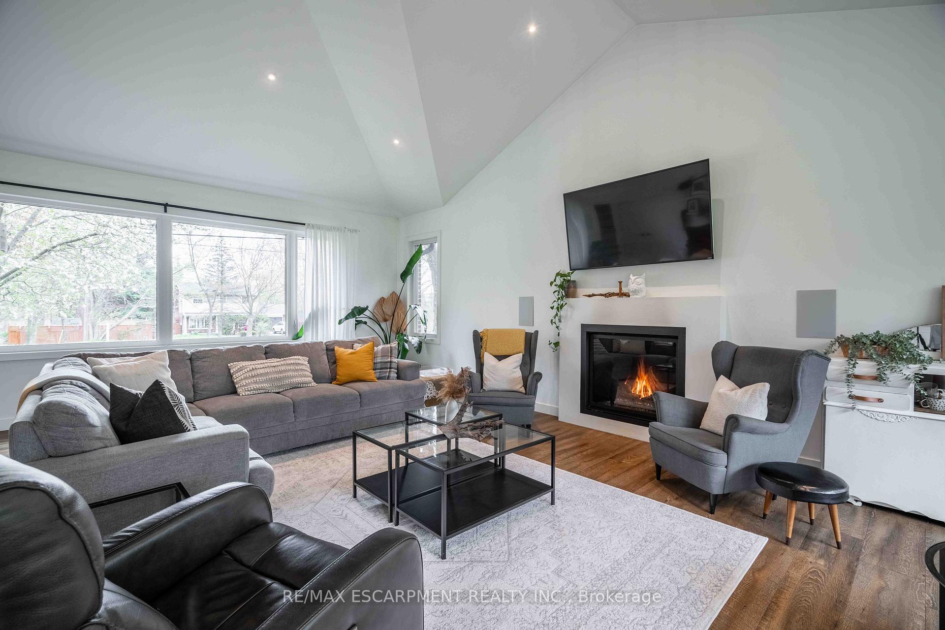 Photo 12 of 298 Garner Road E, Hamilton, Ancaster — HOMEH
