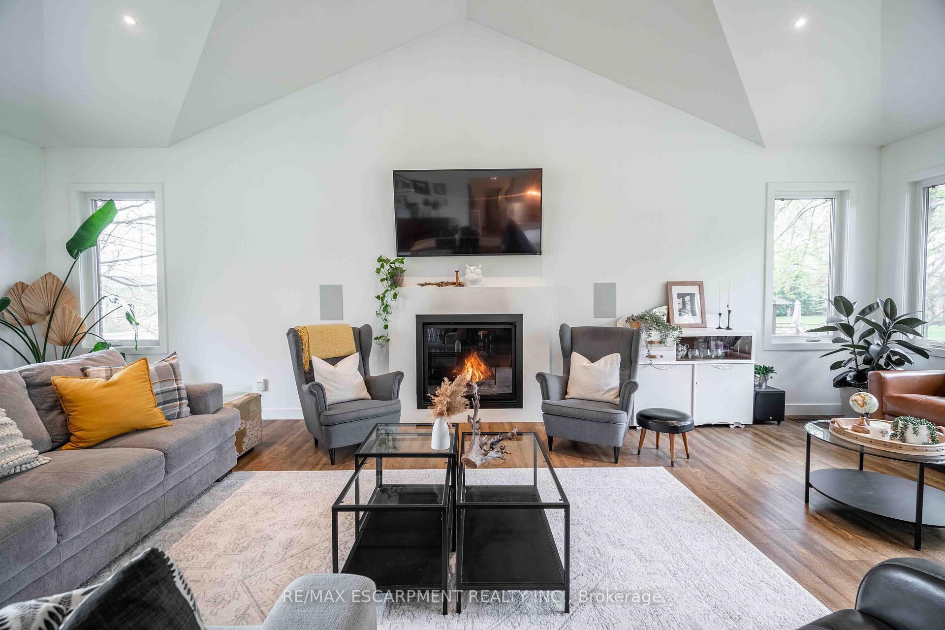 Photo 9 of 298 Garner Road E, Hamilton, Ancaster — HOMEH
