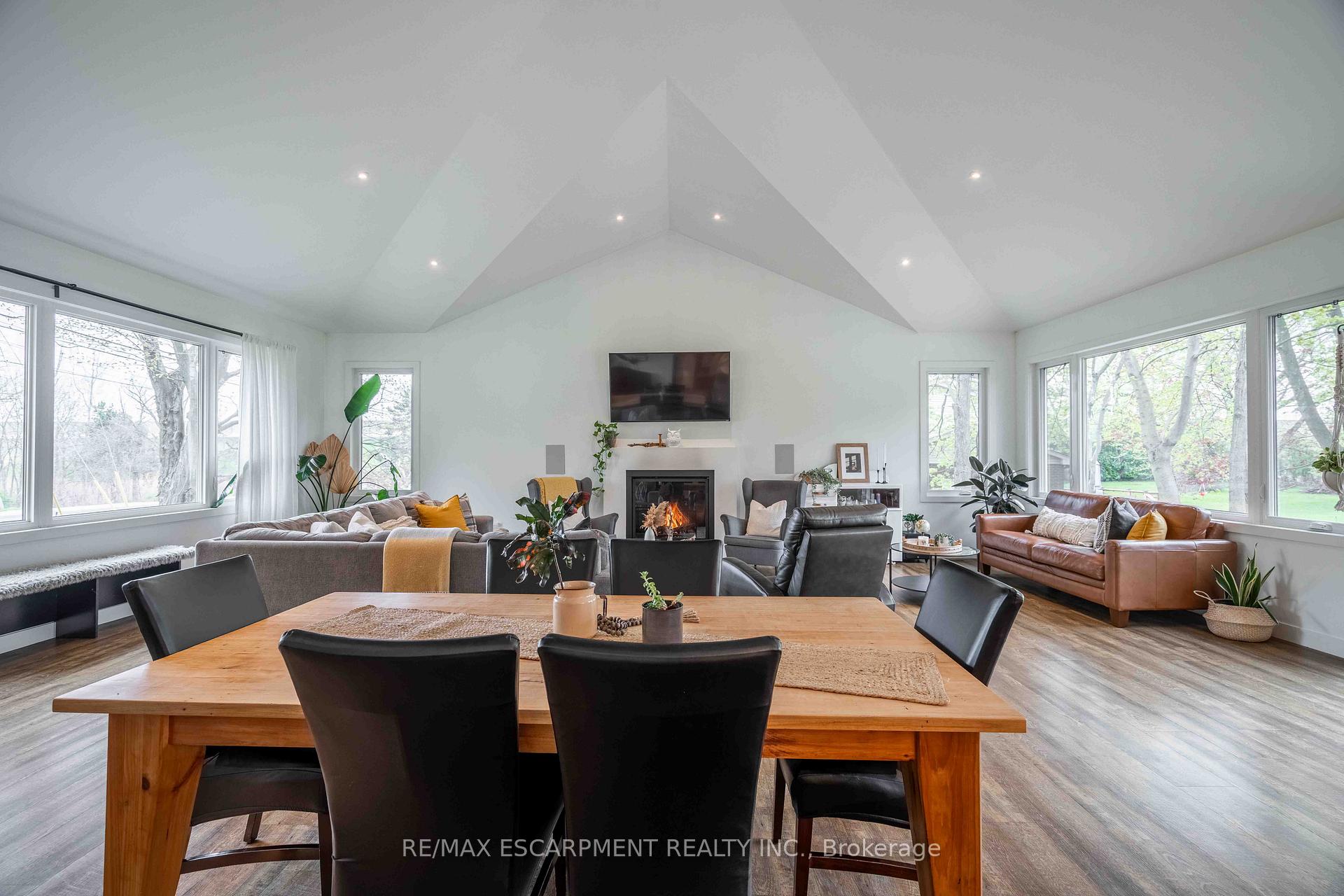 Photo 23 of 298 Garner Road E, Hamilton, Ancaster — HOMEH