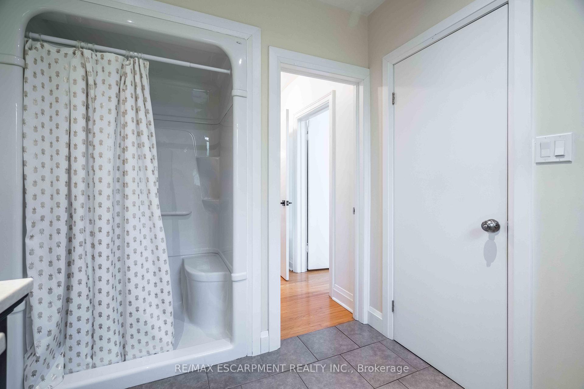 Photo 27 of 298 Garner Road E, Hamilton, Ancaster — HOMEH