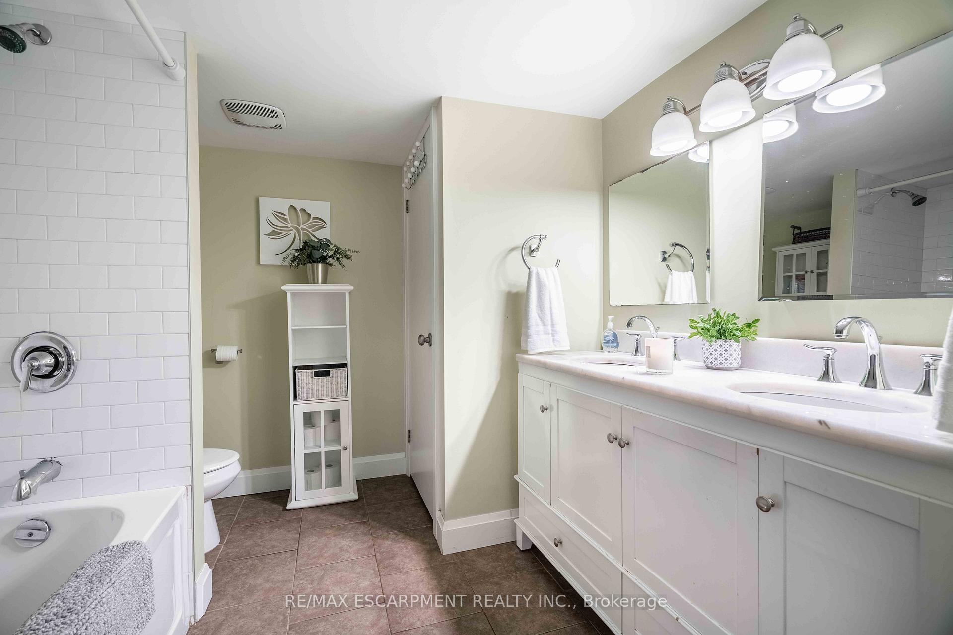 Photo 45 of 298 Garner Road E, Hamilton, Ancaster — HOMEH