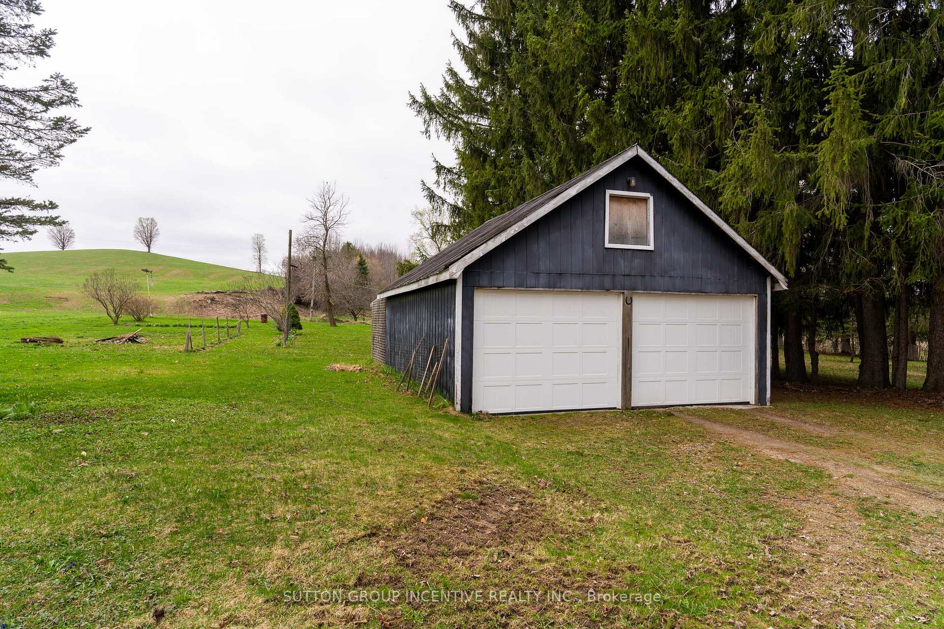 Photo 5 of 106026 Sideroad 10, Meaford — HOMEH