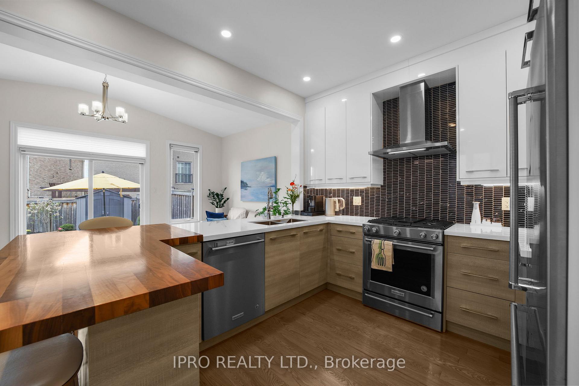 Photo 34 of 111 Ostrovsky Road, Vaughan, Vellore Village — HOMEH